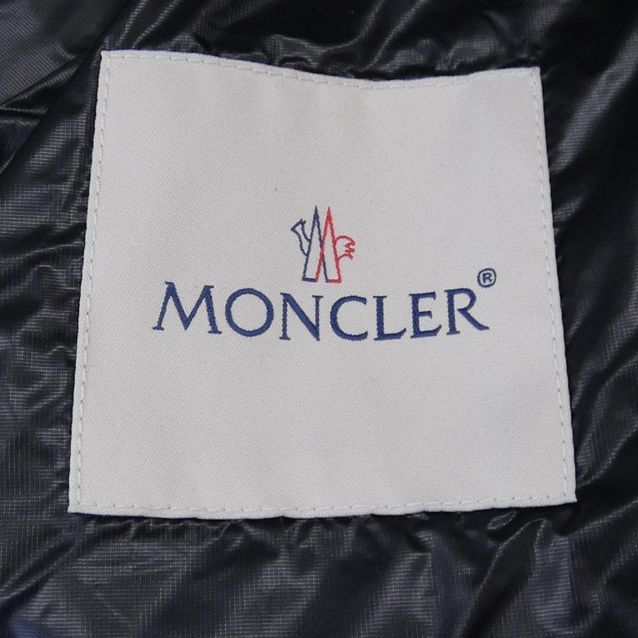 モンクレール MONCLER ダウンジャケット