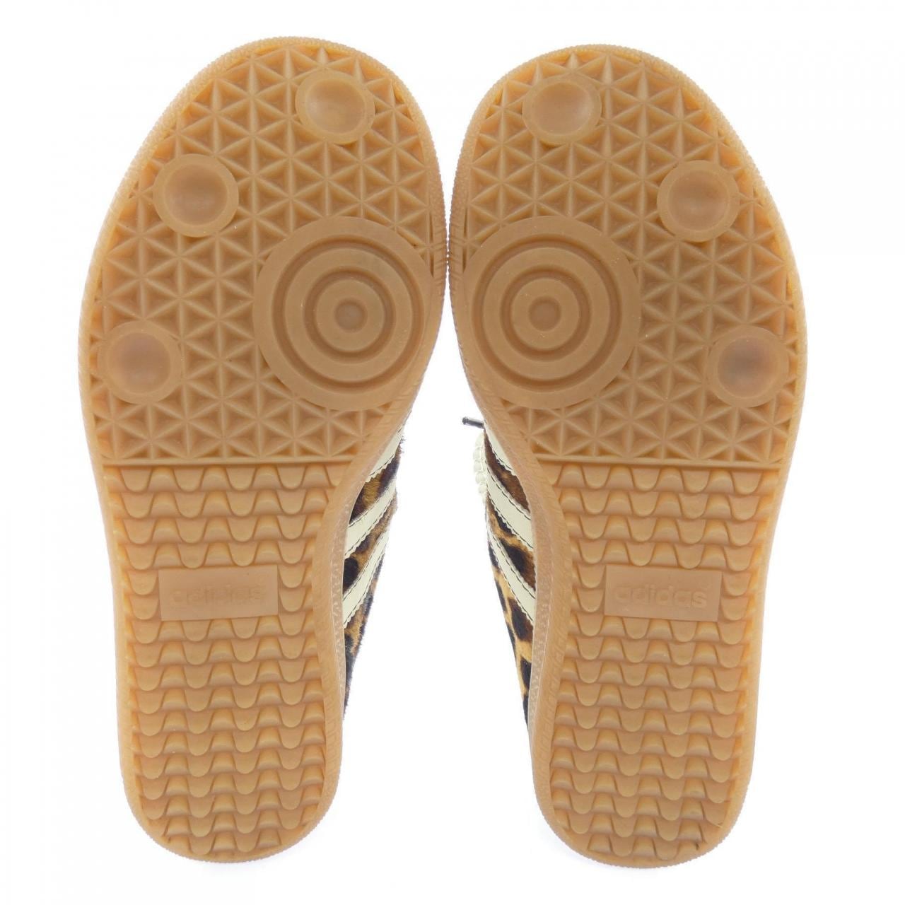 アディダス ADIDAS IE0578 スニーカー