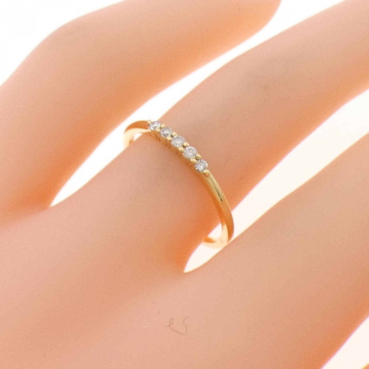 アーカー エメ リング 0.08CT