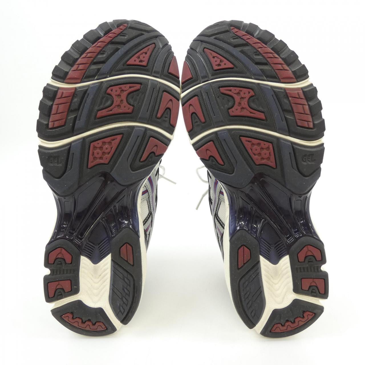 アシックス ASICS 1203A325-100 スニーカー