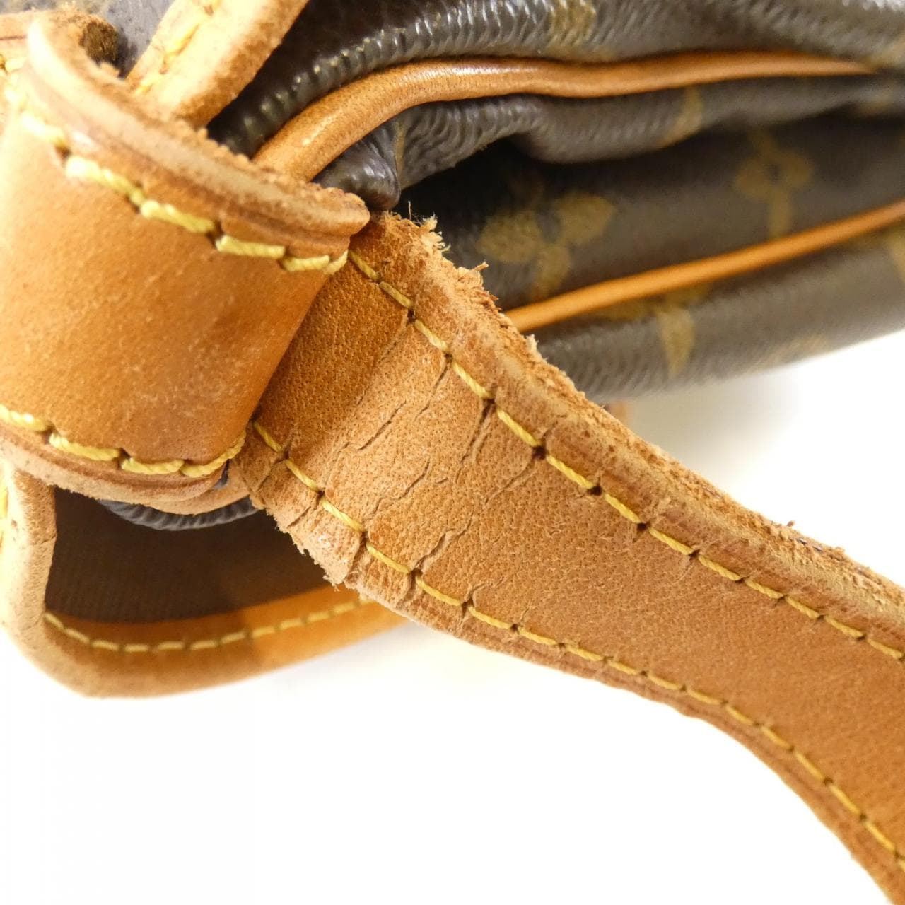 ルイヴィトン モノグラム ソミュール 30cm M42256 ショルダーバッグ