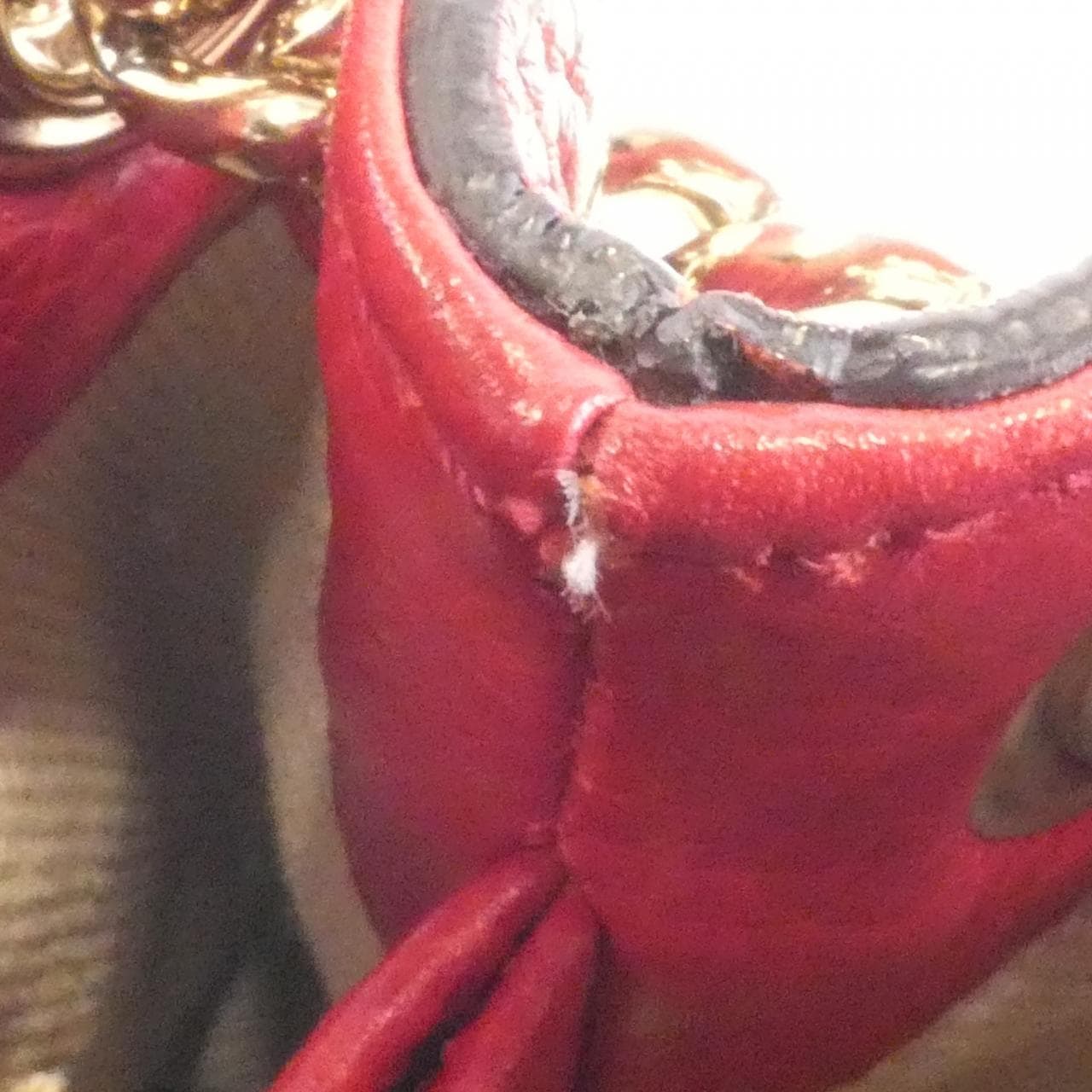 GUCCI 387043 A7M0G单肩包