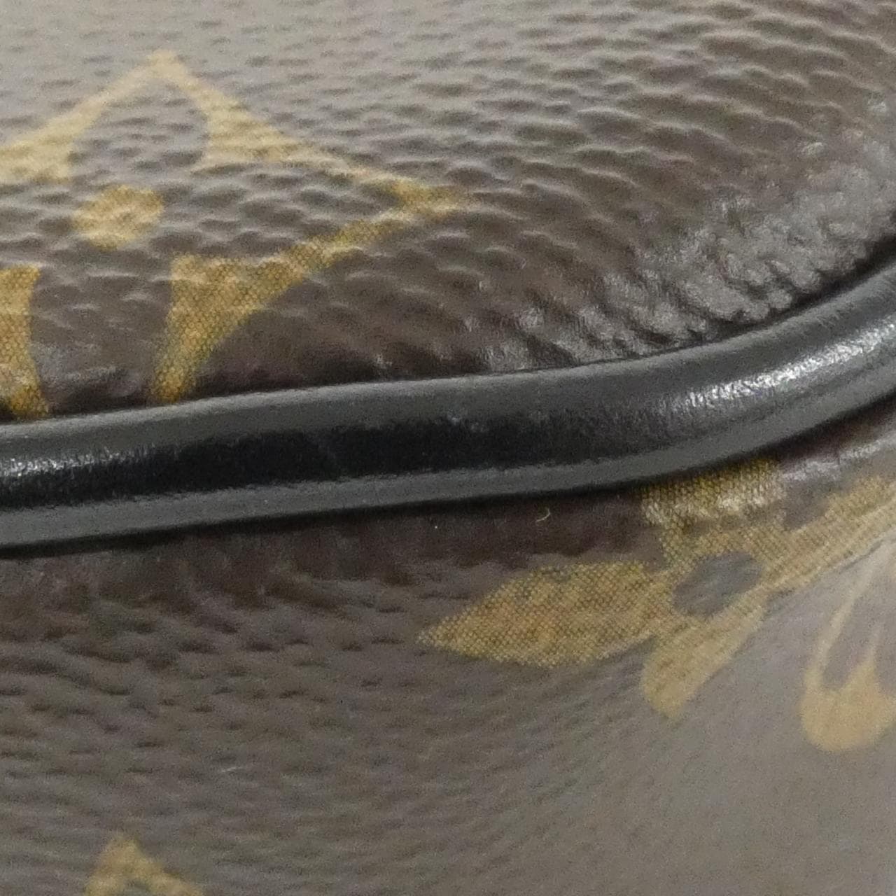 モノグラム マカサー クリストファー ウエアラブル ウォレット M69404 ショルダーバッグ