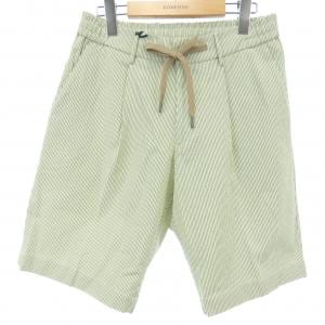 Bell witch BERWICH short pants