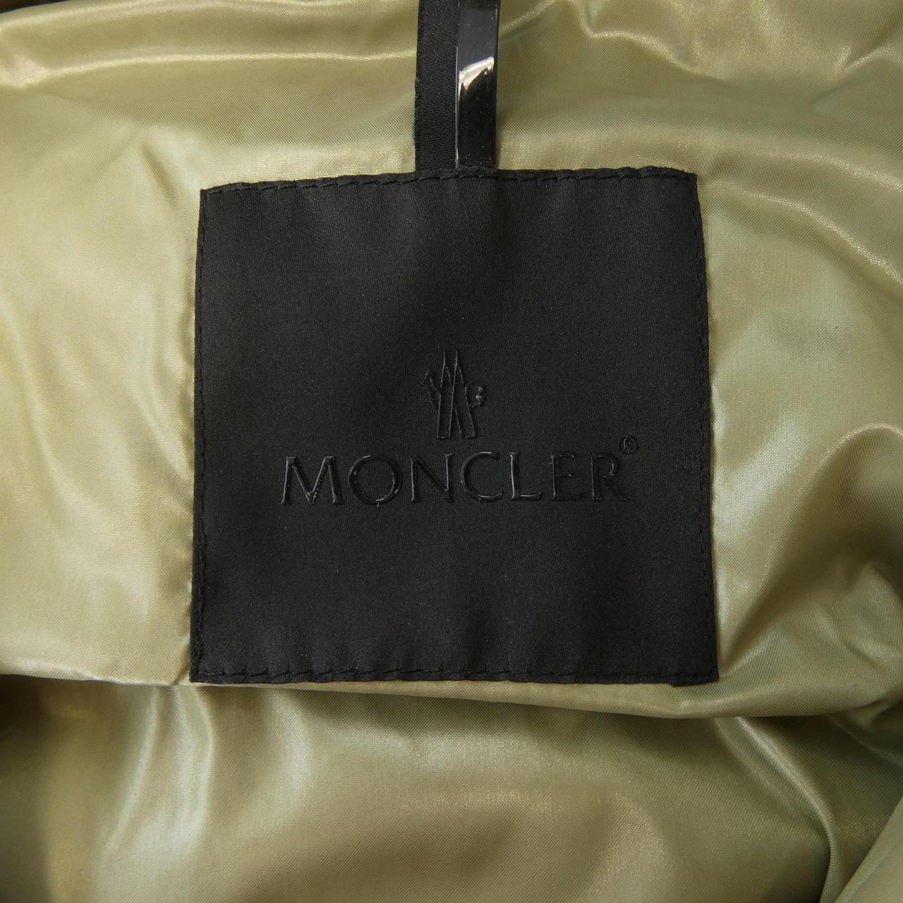 モンクレール MONCLER ダウンジャケット