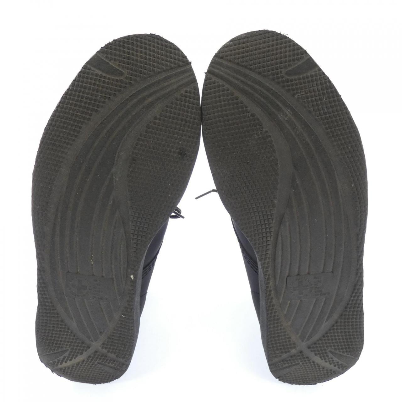 ドクターマーチン DR.MARTENS 21574001 ブーツ