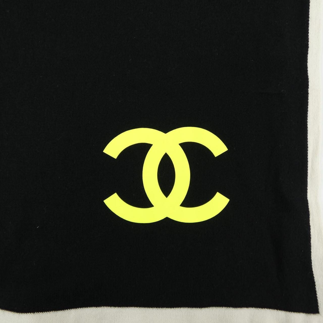 CHANEL STOLE