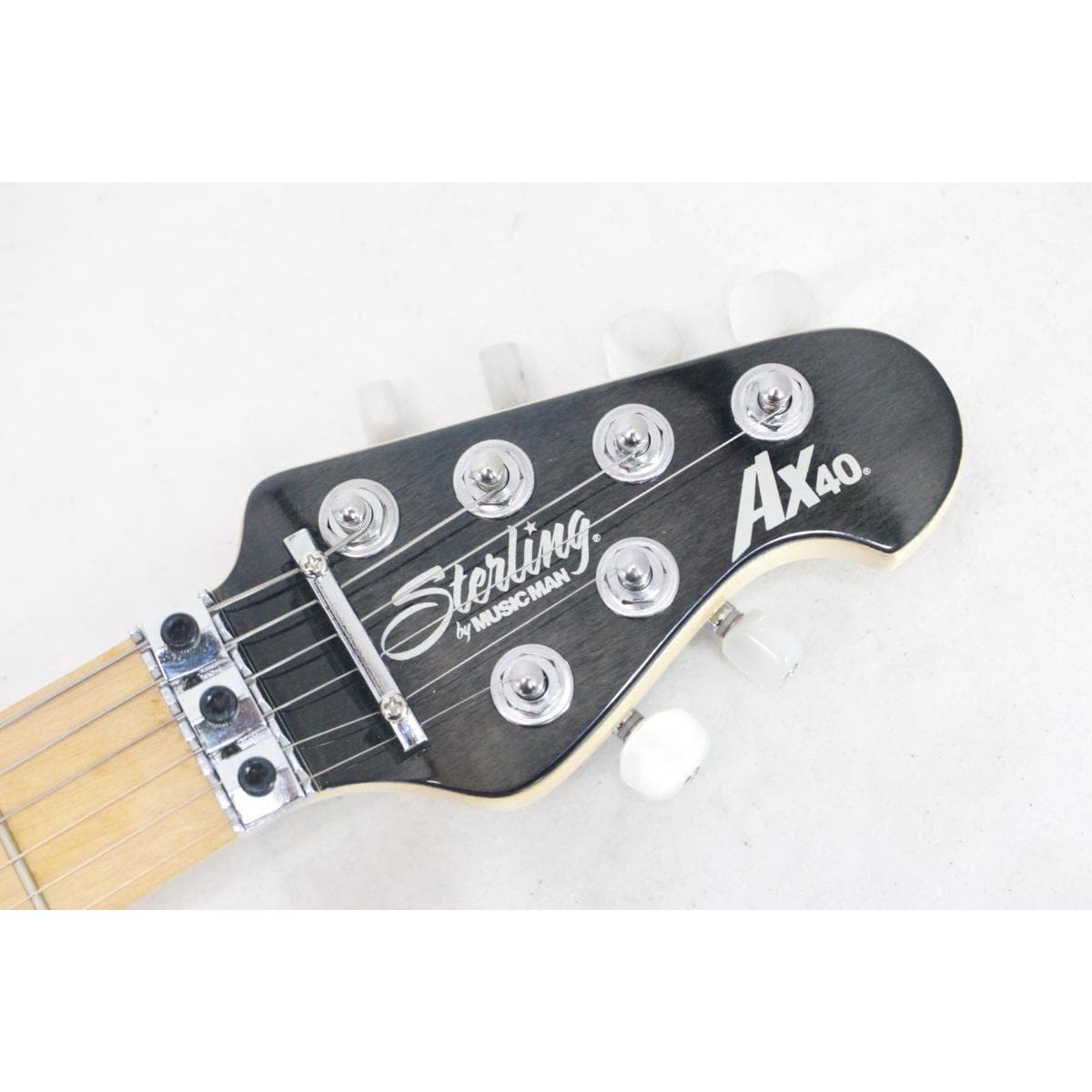 STERLING BY MUSICMAN AX40