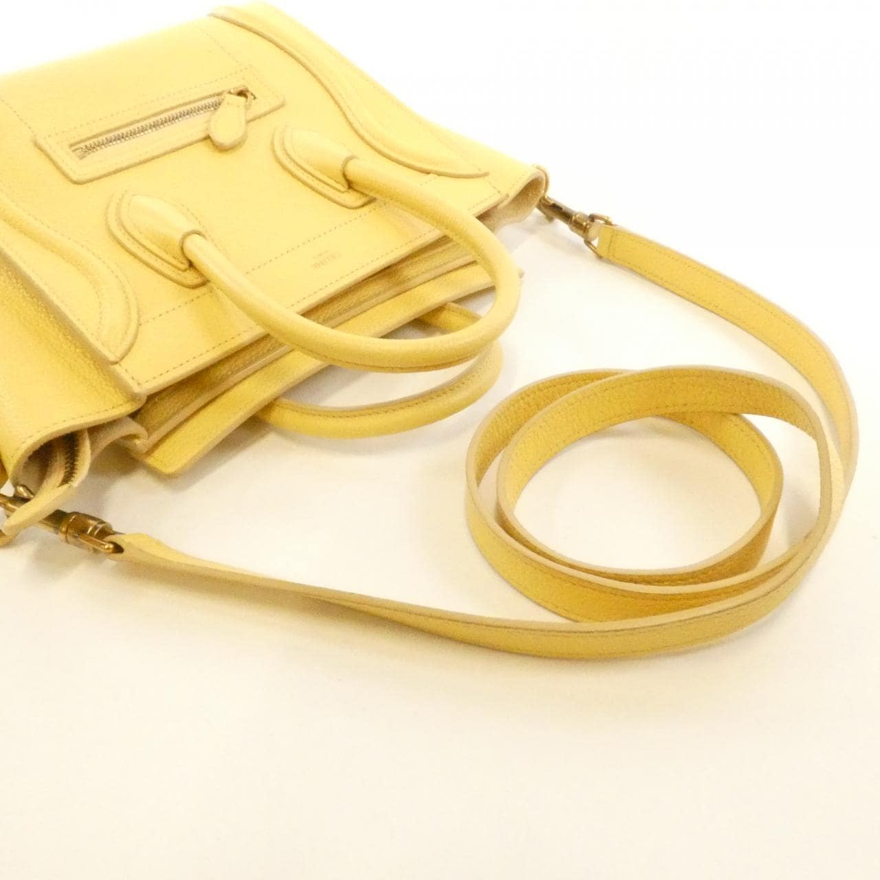 セリーヌ ラゲージ ナノ ショッパー 189243DRU バッグ