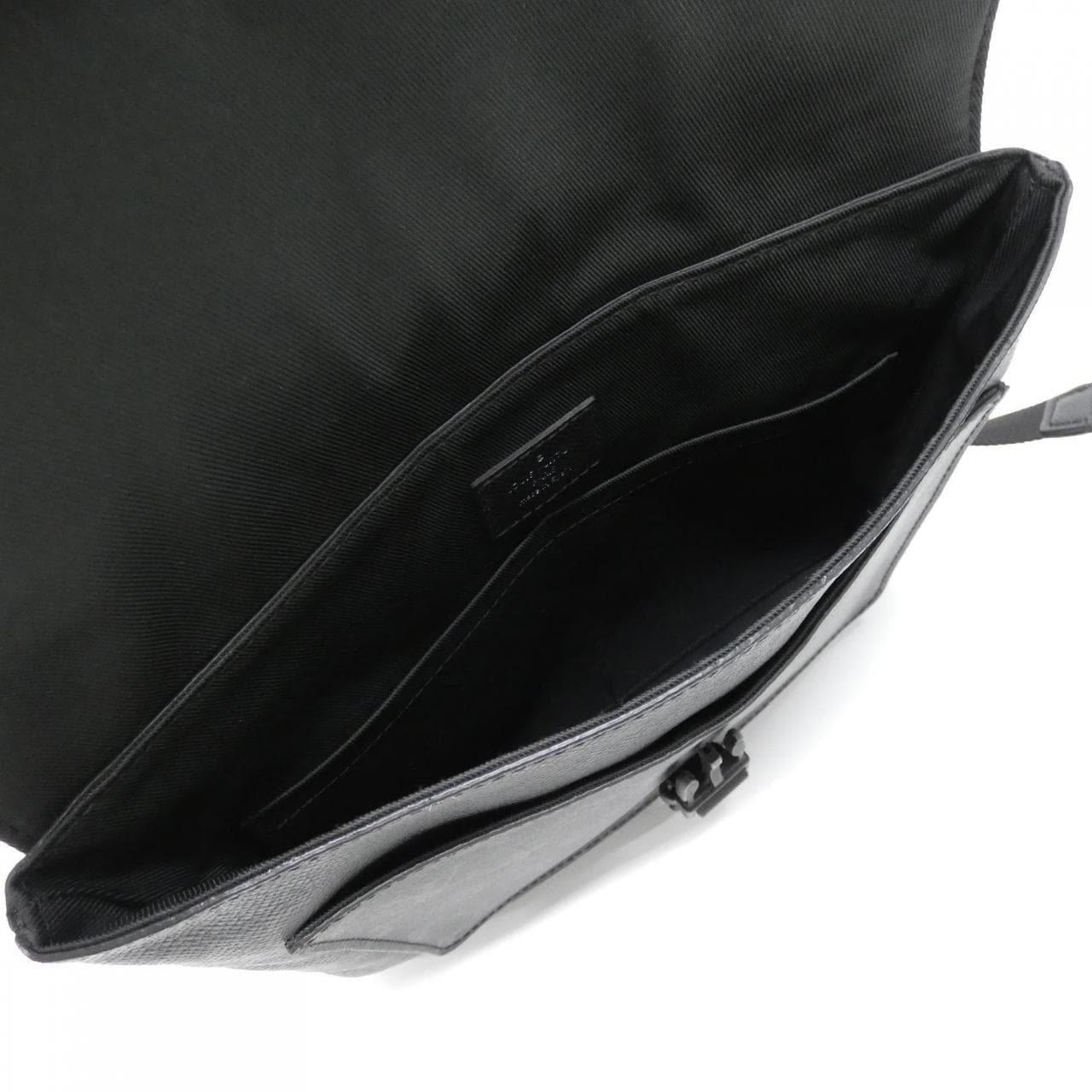 ルイヴィトン タイガ ラマ フラップ メッセンジャー M30413 ショルダーバッグ