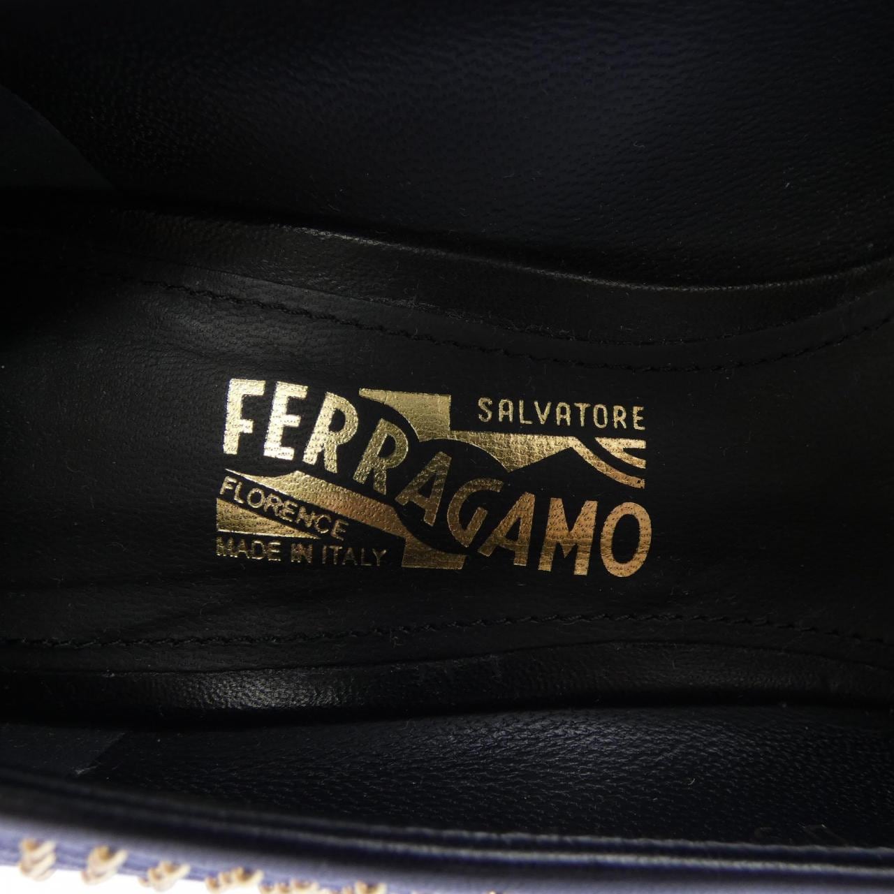 フェラガモ FERRAGAMO パンプス