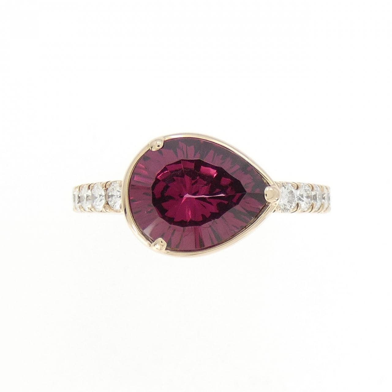 Veretta Ottava Garnet ring