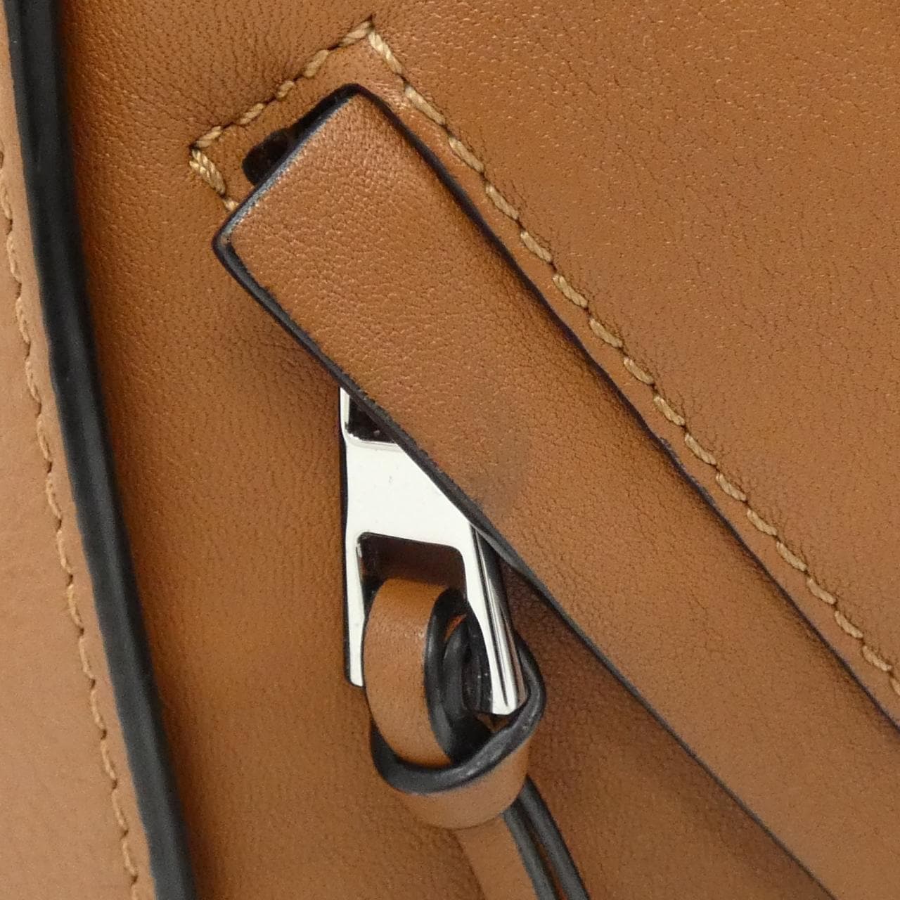 ロエベ ハンモック コンパクト A538H13X10 ショルダーバッグ