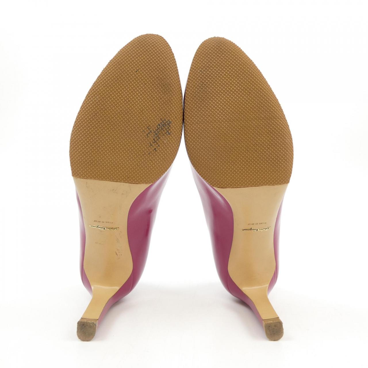 サルヴァトーレフェラガモ SALVATORE FERRAGAMO パンプス