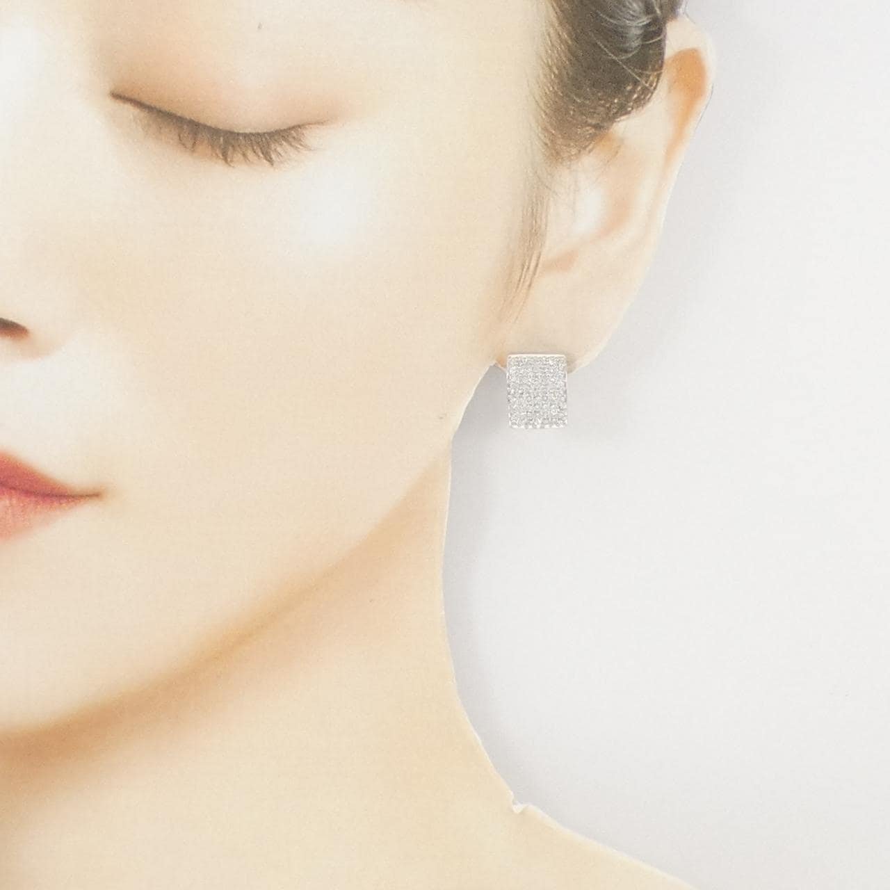 K18WG 密镶钻石耳环 1.00CT