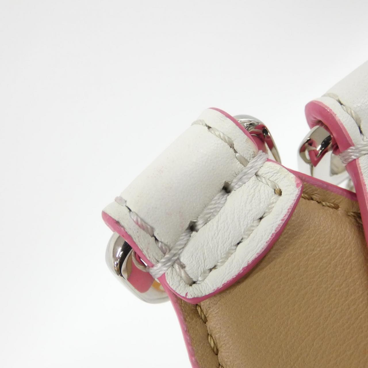 フェンディ ストラップ ユー 8AV077 60N