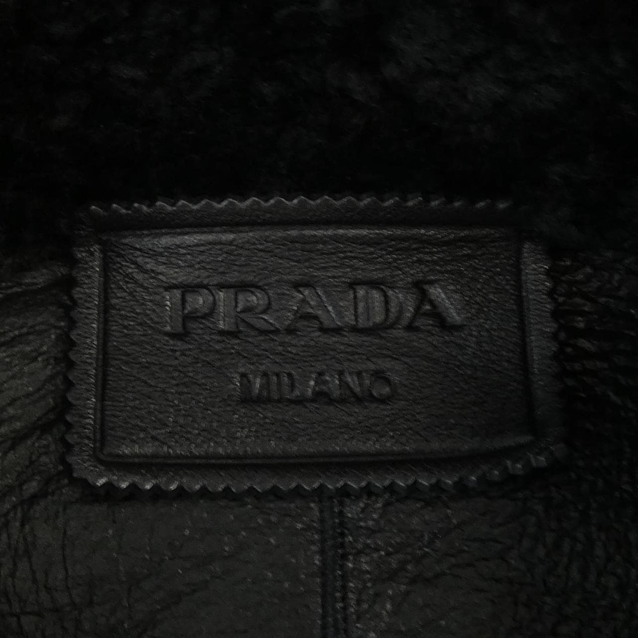 プラダ PRADA UPW441 S231 1ZIK ムートンジャケット