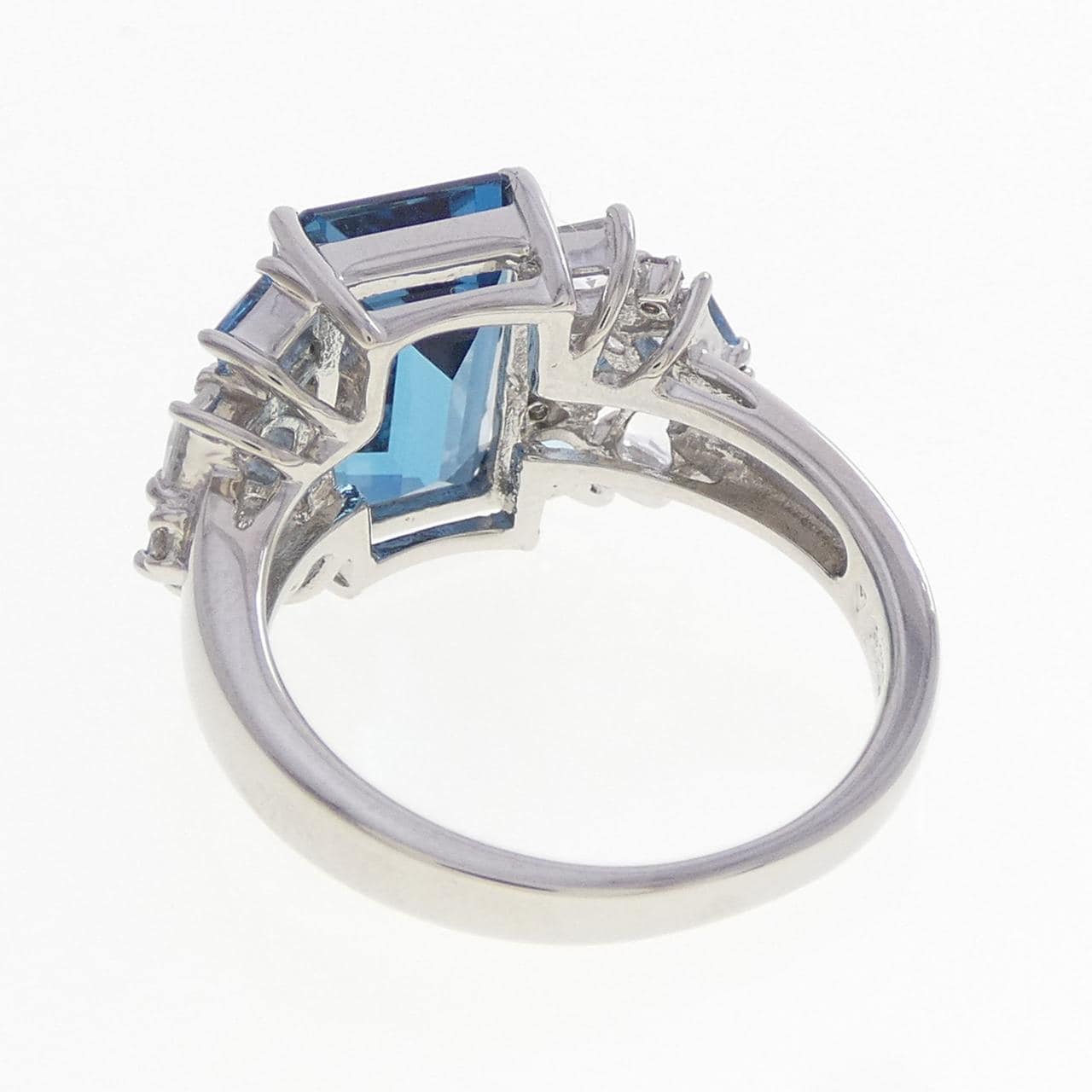 PT900 ブルートパーズ リング 4.50CT