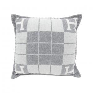 エルメス アヴァロン3 PM 52×52 102666M クッション