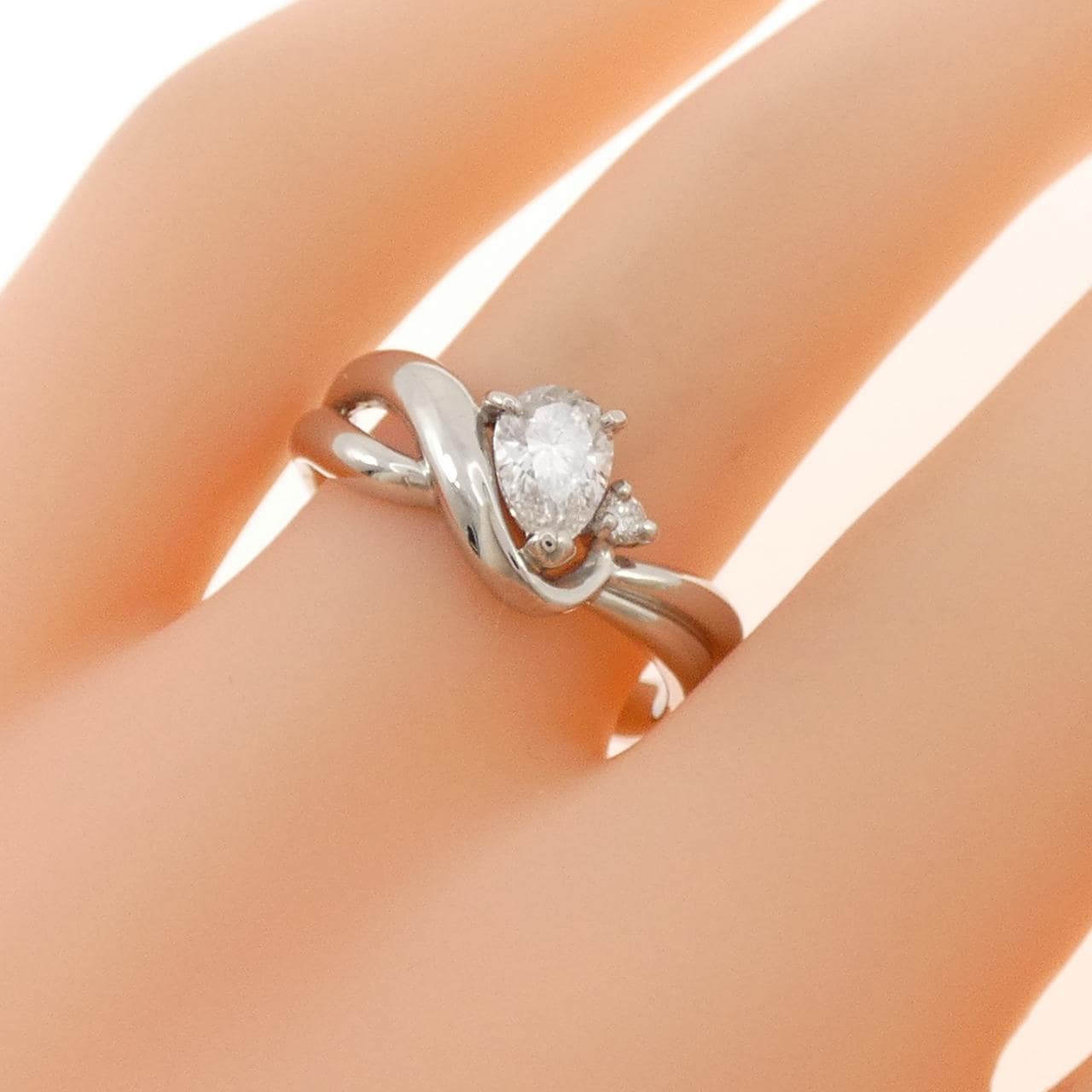PT900 ダイヤモンド リング 0.501CT F SI2 ペアシェイプ