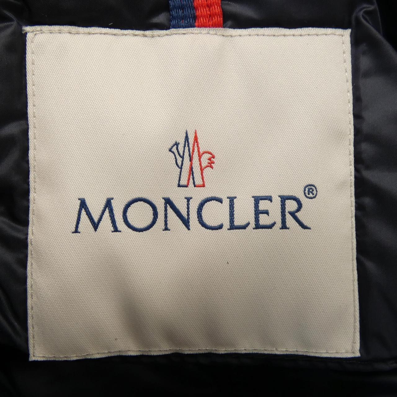 モンクレール MONCLER ダウンジャケット