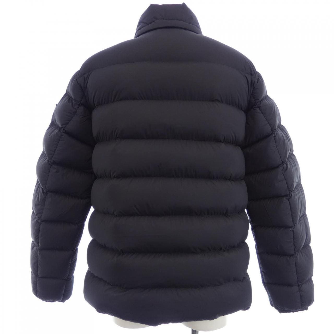 モンクレール MONCLER ダウンジャケット