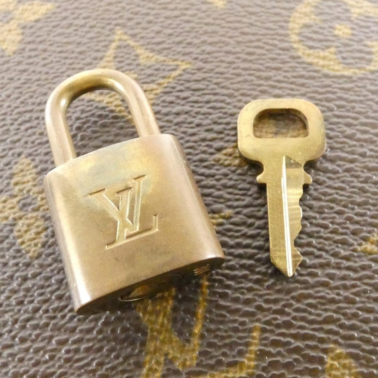 ルイヴィトン モノグラム アルマ PM M51130 バッグ