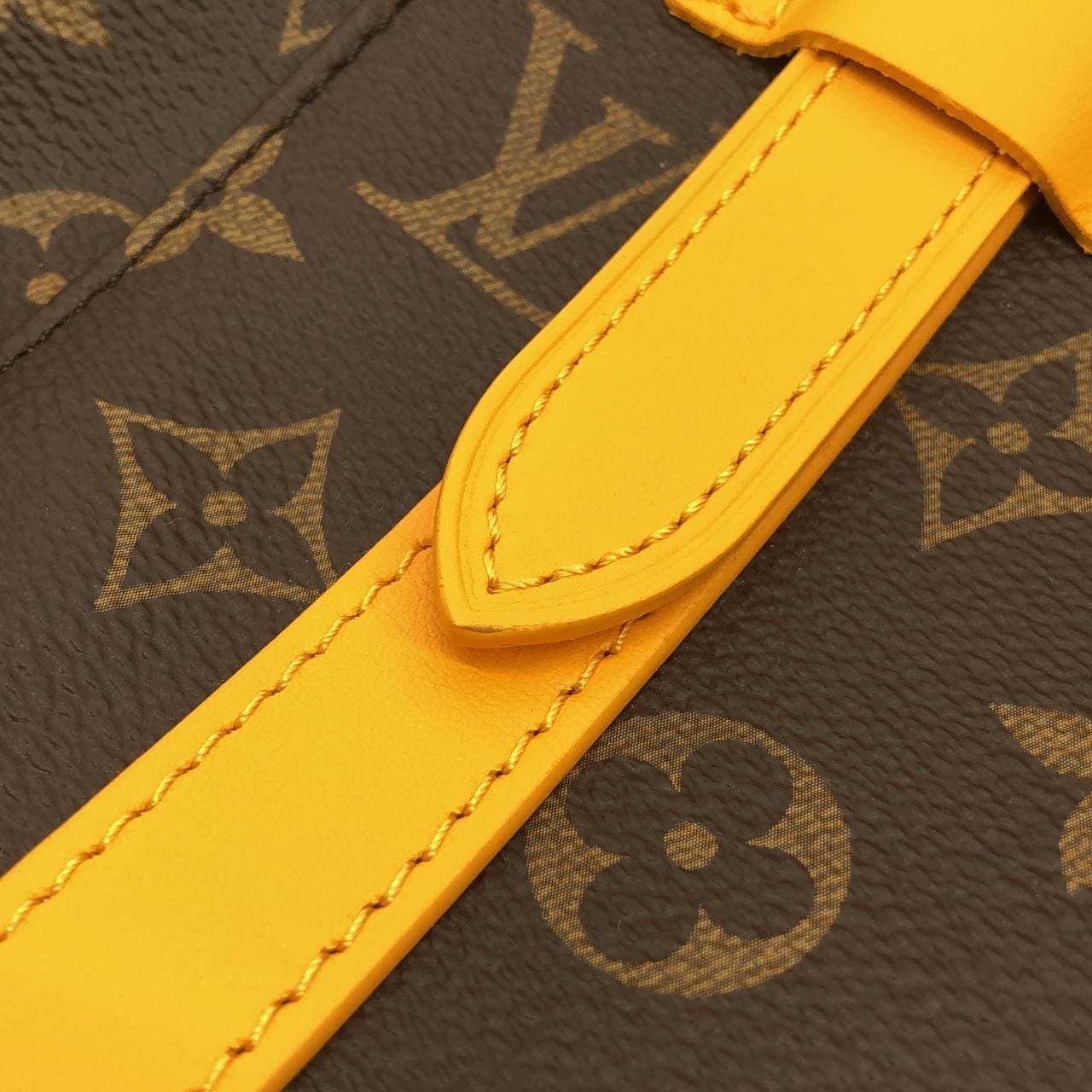 ルイヴィトン モノグラム マカサー(LVカラーマニア) クリストファー MM M13202 リュックサック