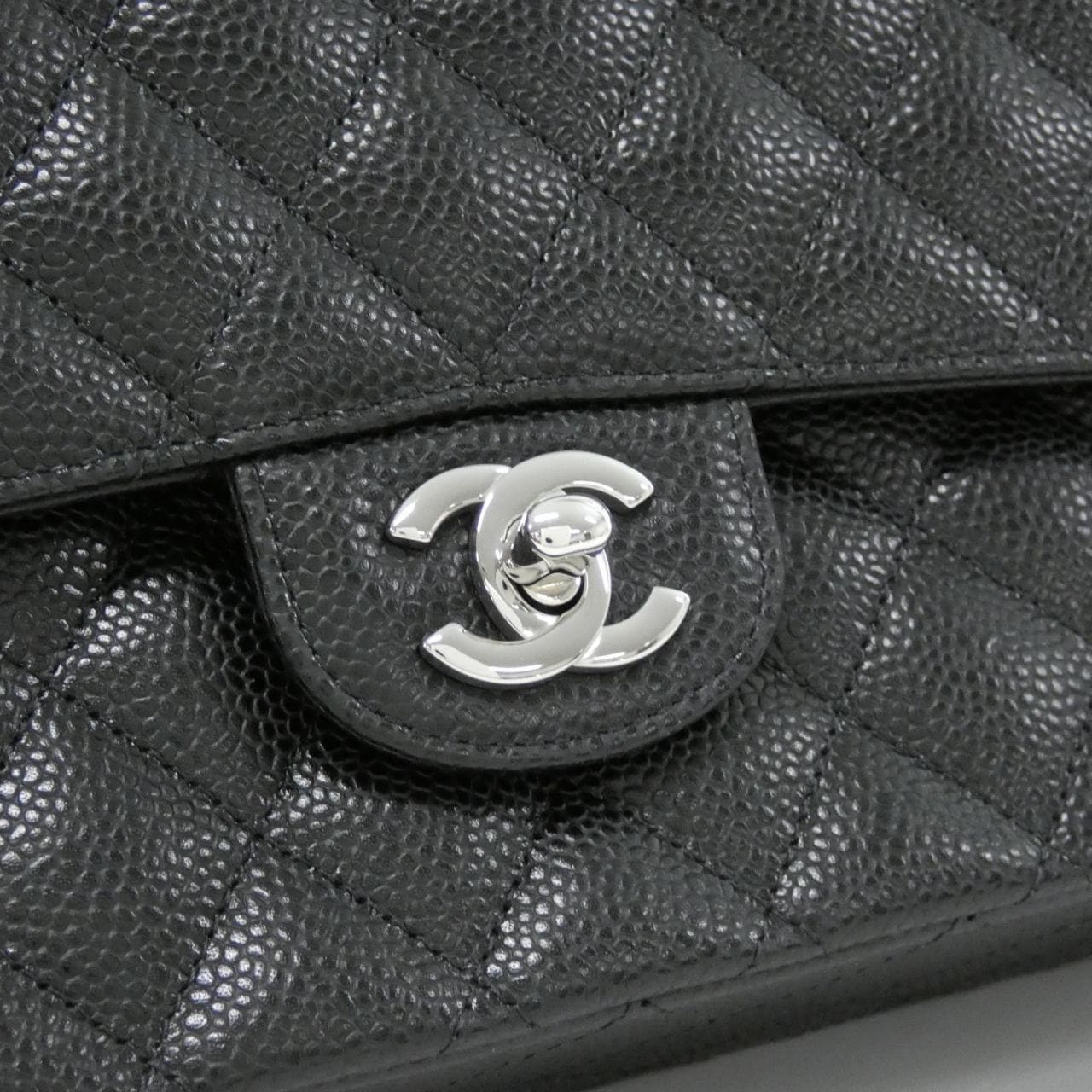 シャネル 1112 ショルダーバッグ