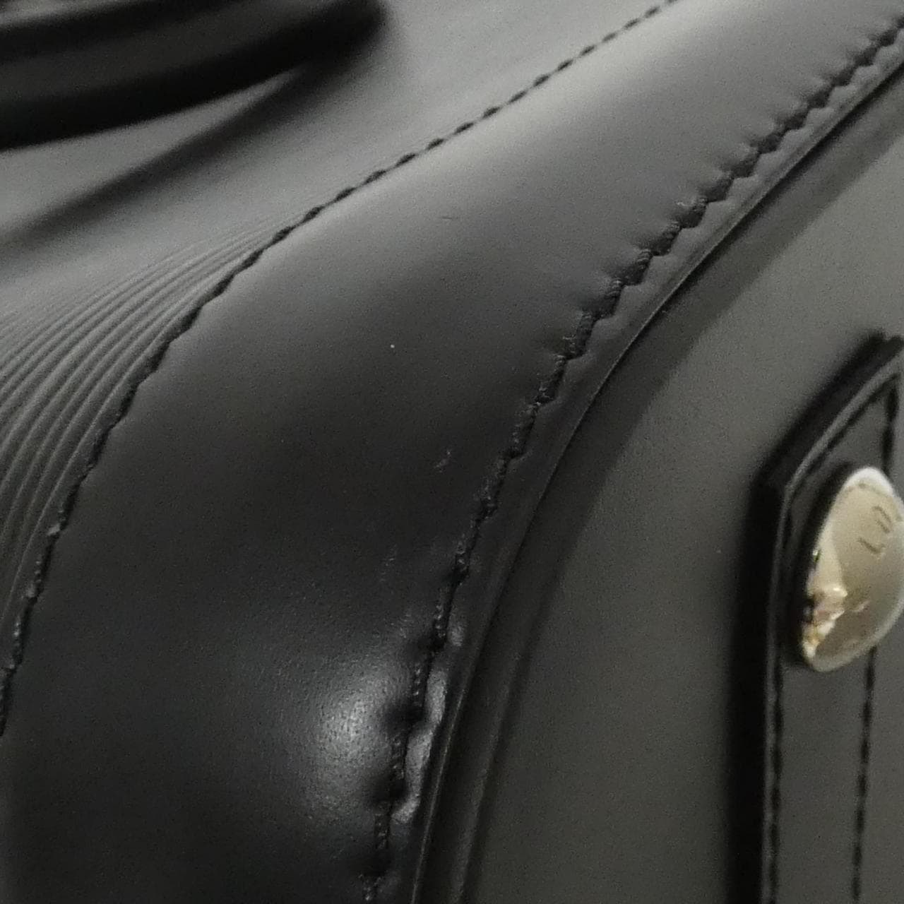 ルイヴィトン エピ アルマ PM M40302 バッグ