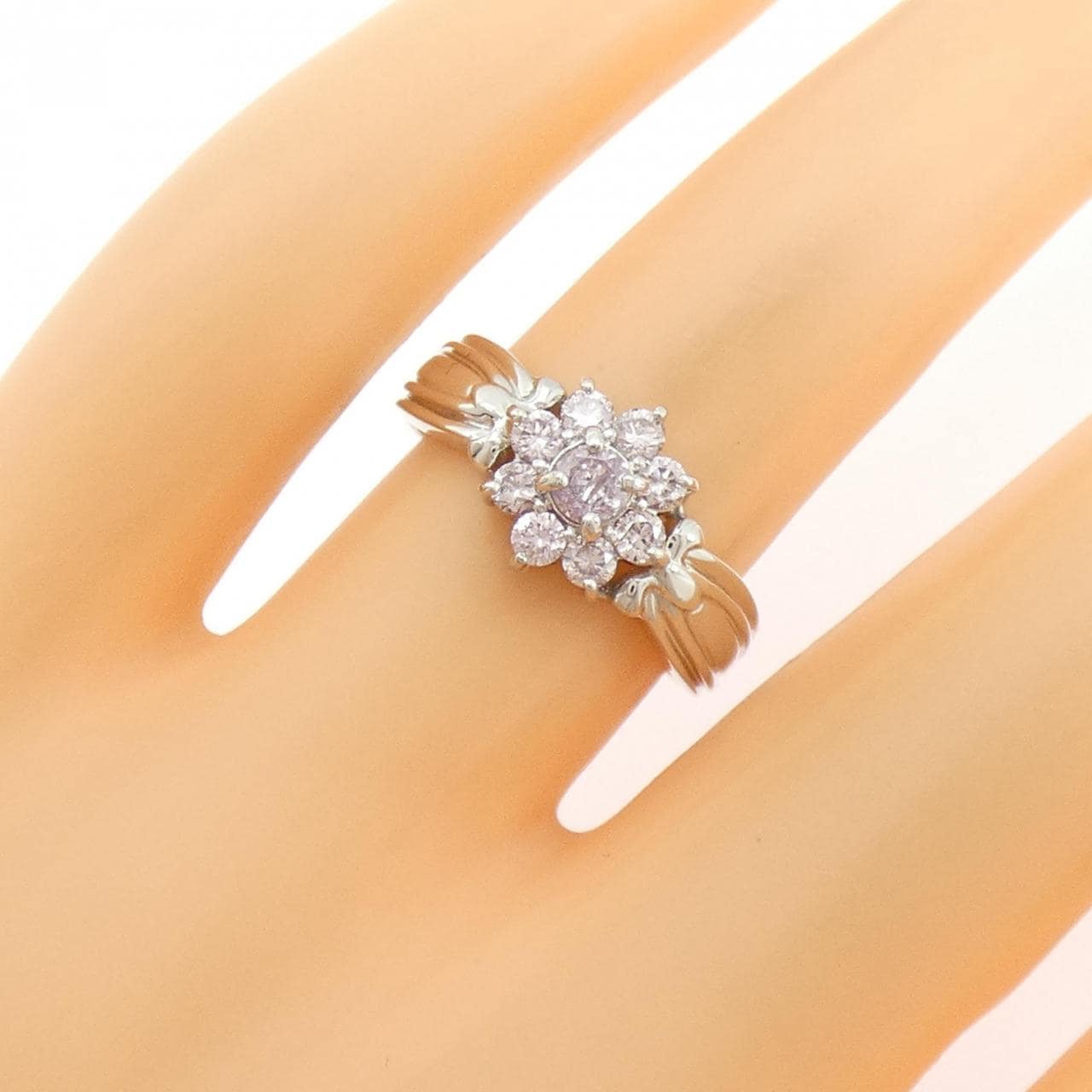 PT900 フラワー ピンクダイヤモンド リング 0.50CT