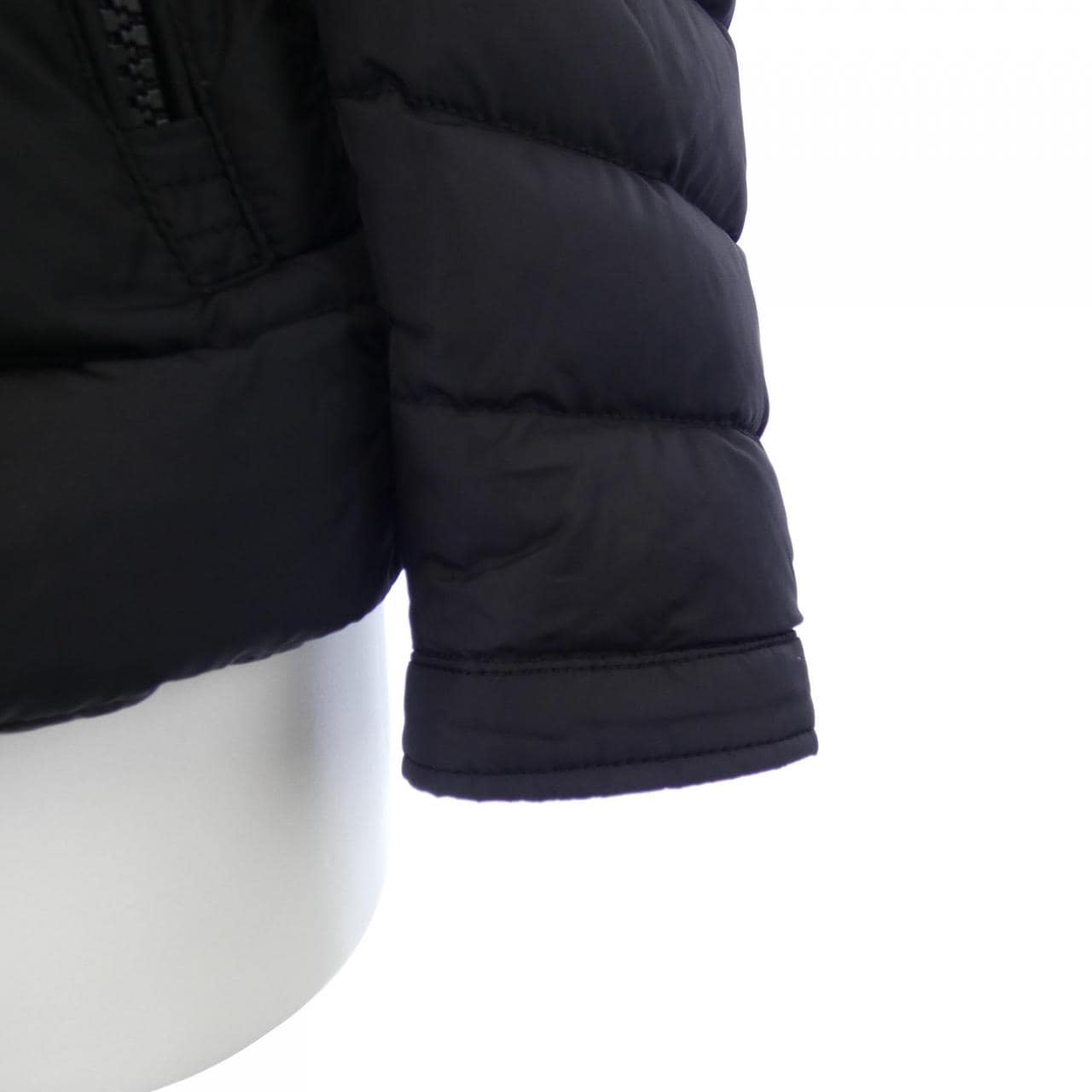 モンクレール MONCLER AMIOT ダウンジャケット
