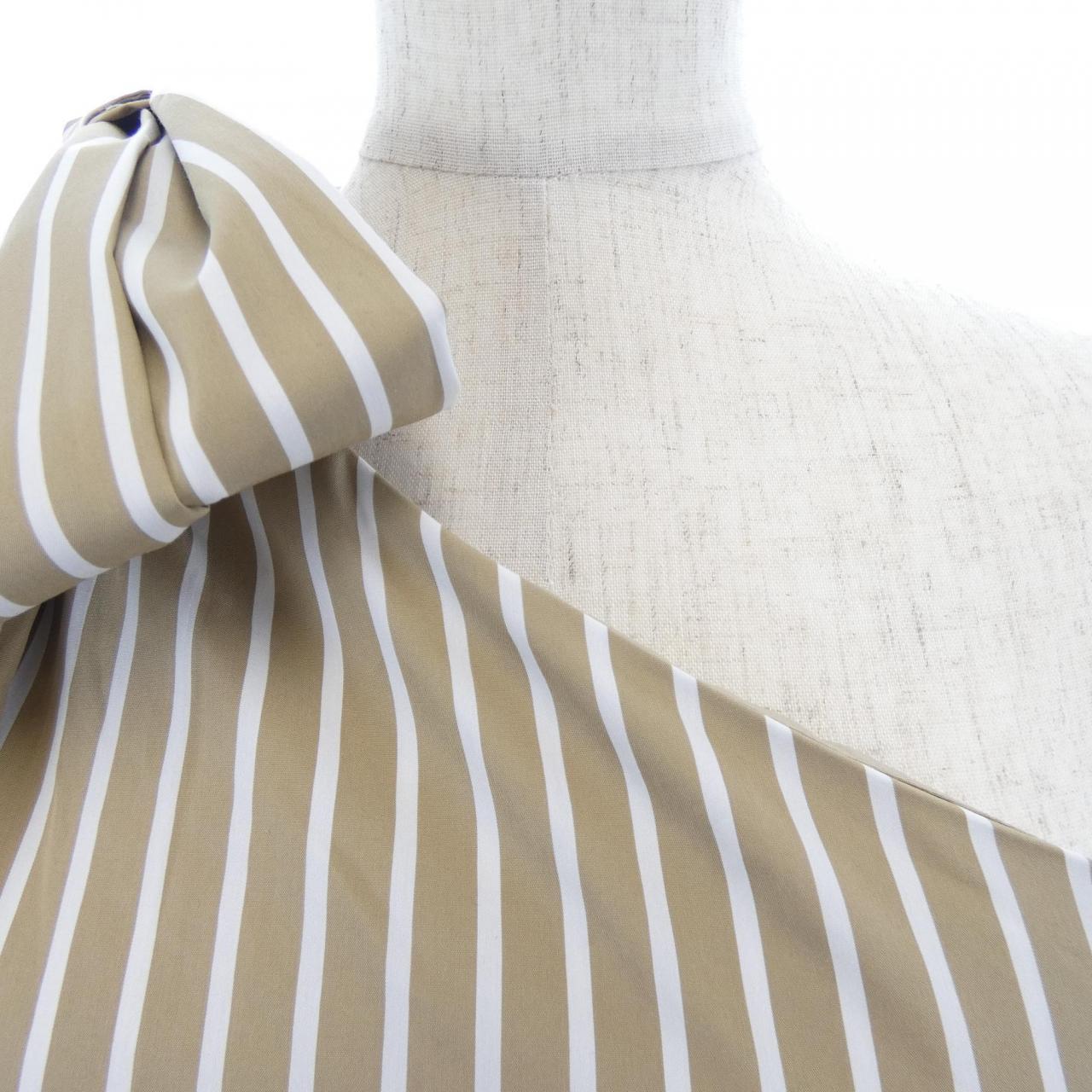 シーニュ Cygne トップス