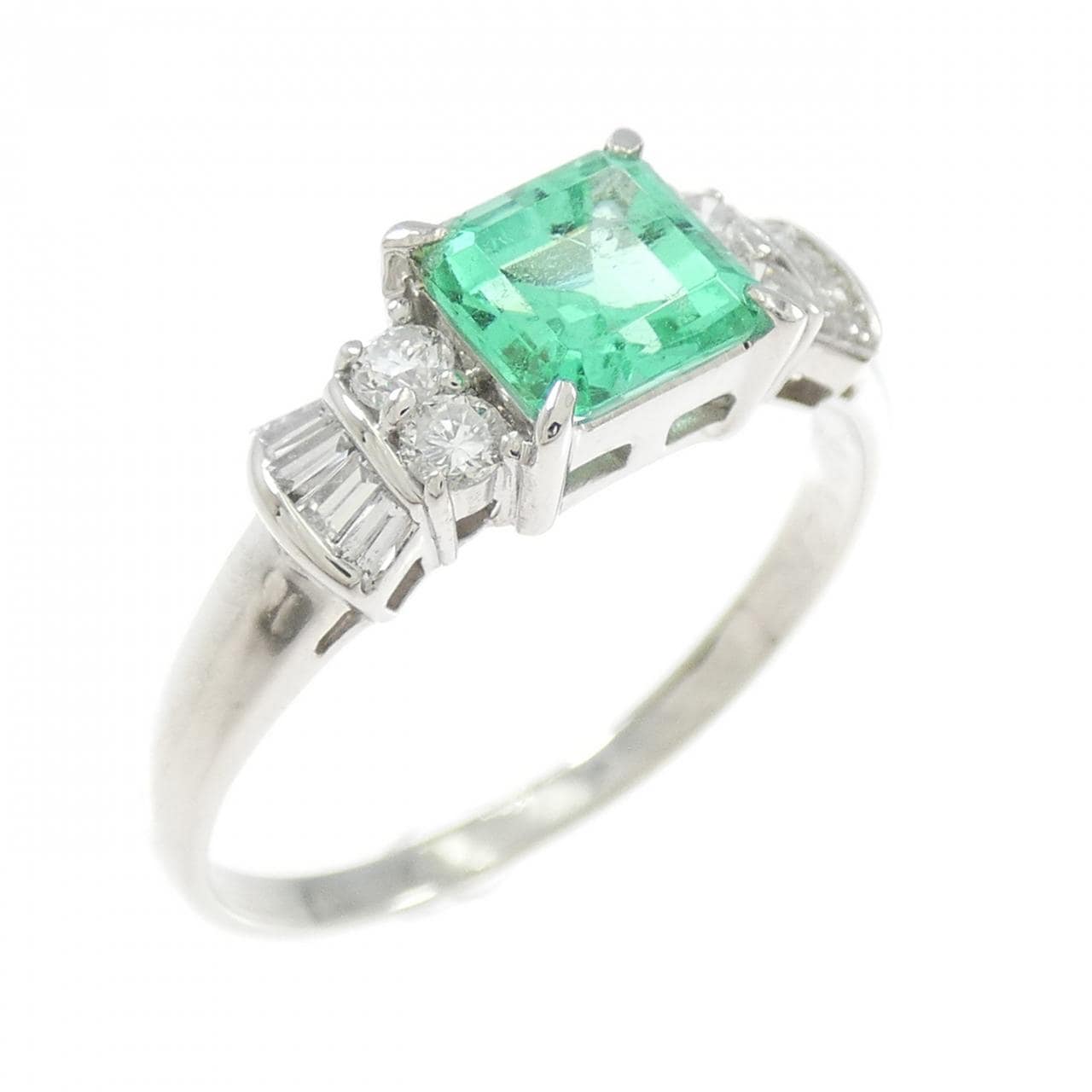 PT900 エメラルド リング 0.79CT