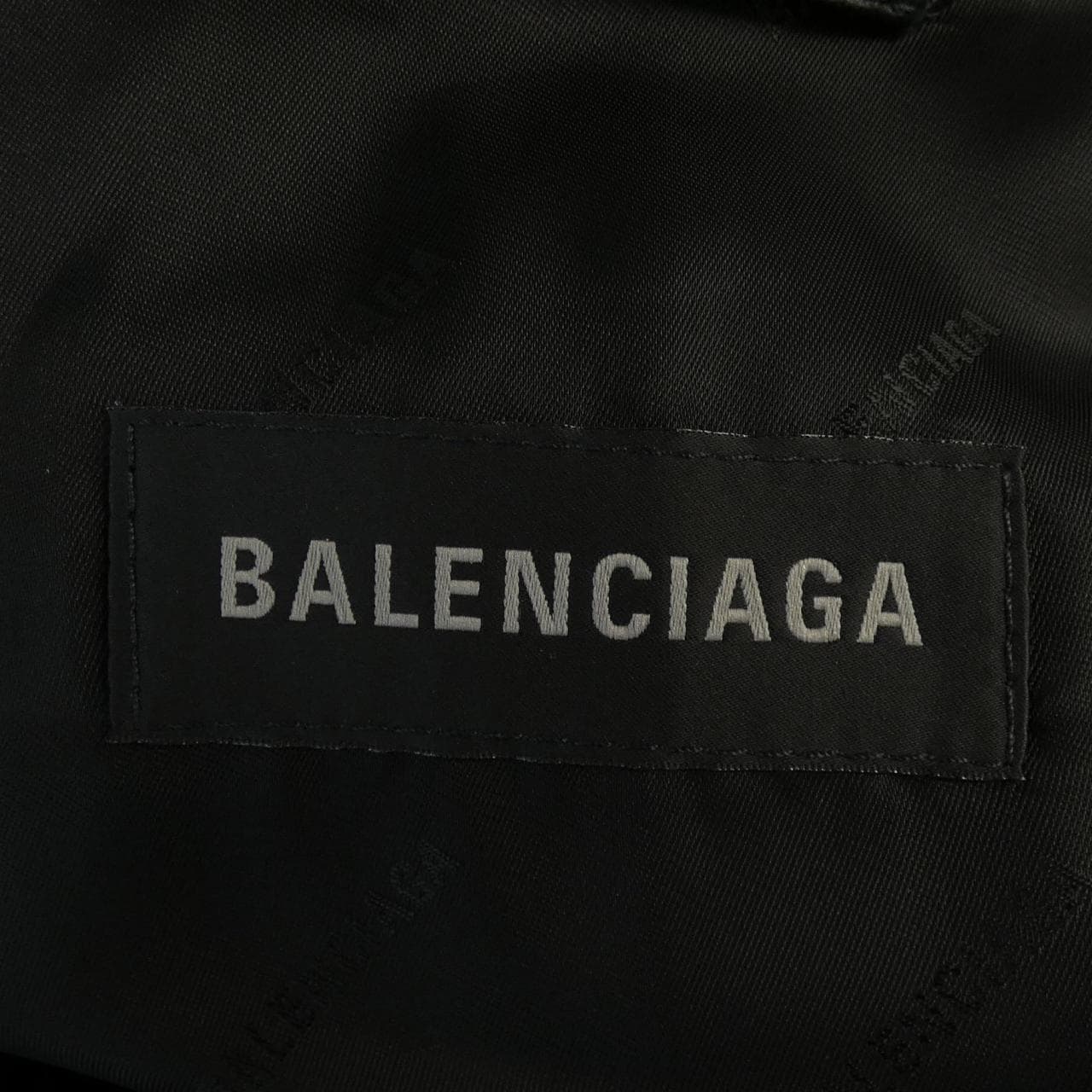 バレンシアガ BALENCIAGA 768779 TPS12 レザーコート