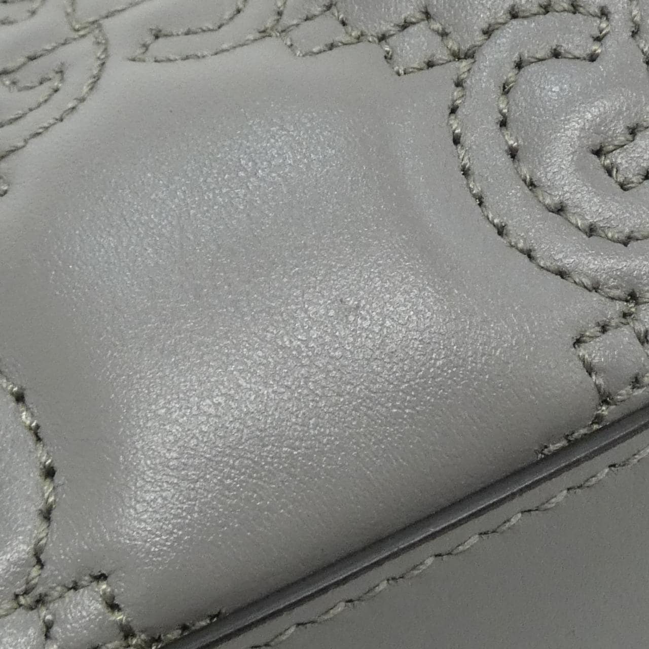 グッチ 702200 UM8HG ショルダーバッグ