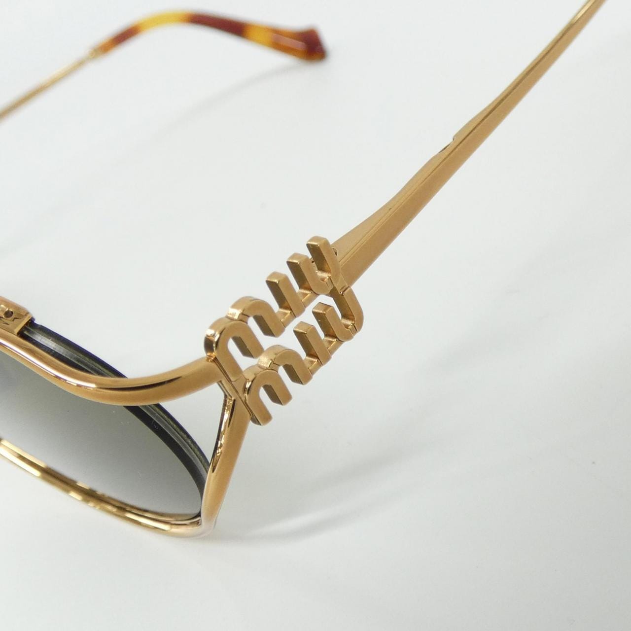 MIU MIU SMU52Y 太阳镜