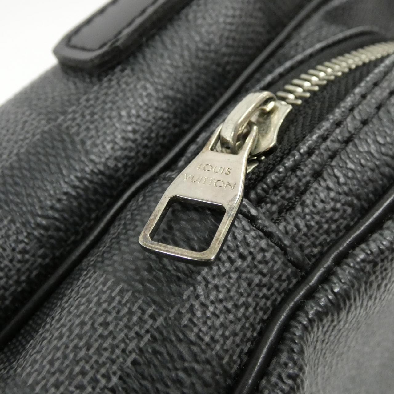 LOUIS VUITTON Damier 石墨 Rem N41446 单肩包