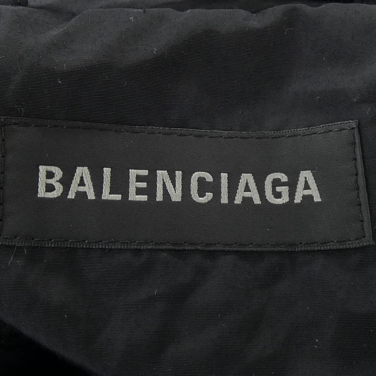 バレンシアガ BALENCIAGA 857734 TPQ38 ブルゾン