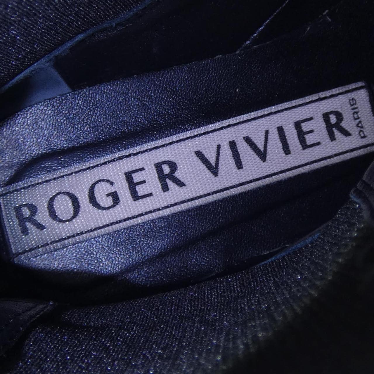 ロジェヴィヴィエ ROGER VIVIER Viv' Go-Thick メタル バックル ブーツ