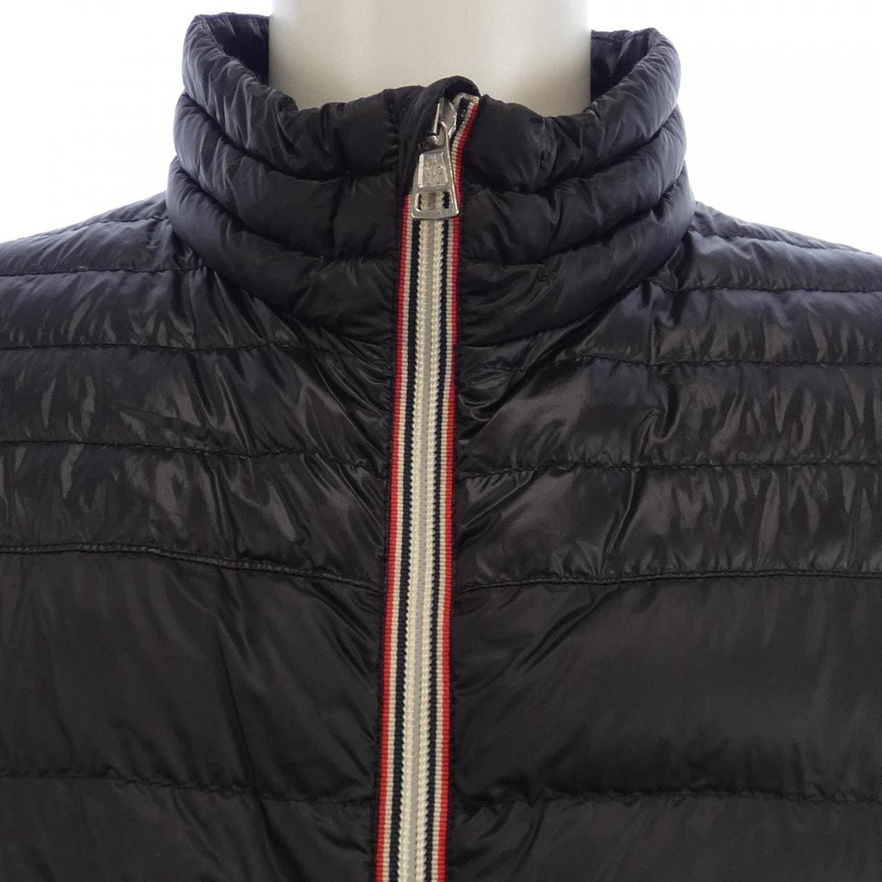 モンクレール MONCLER ダウンジャケット