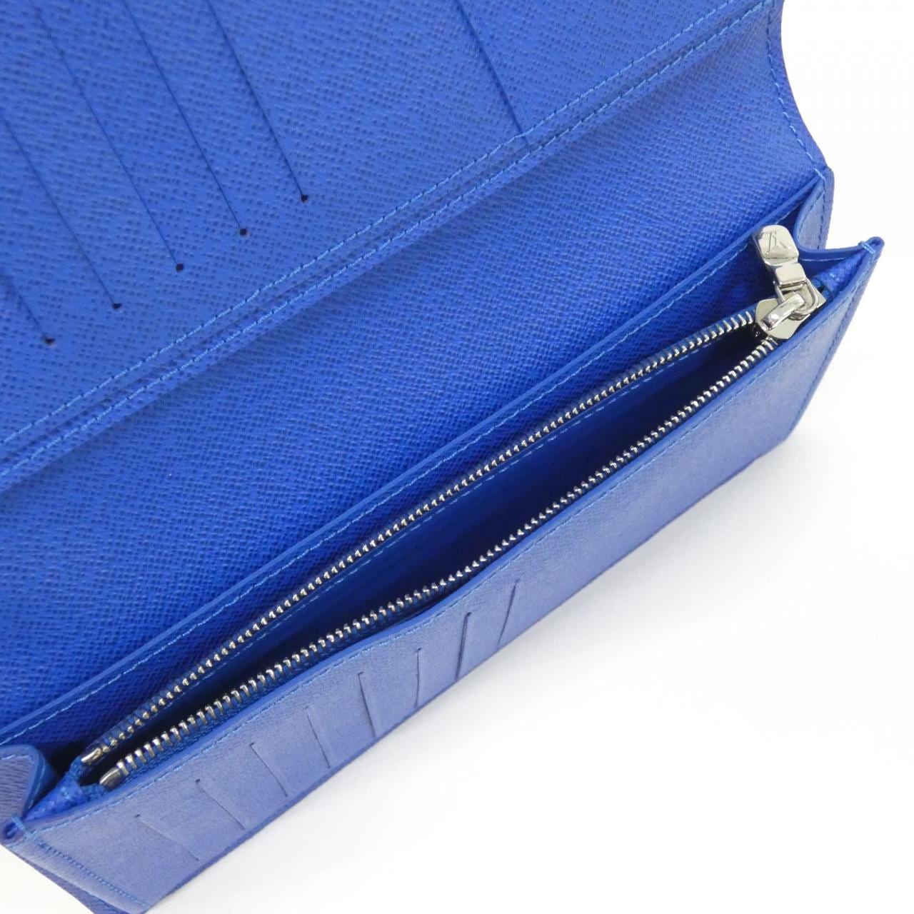LOUIS VUITTON Taiga Portefeuille Brazza M11580 Wallet