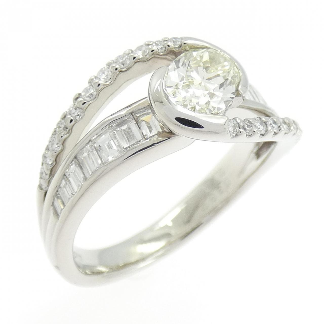 PT900 ダイヤモンド リング 0.882CT