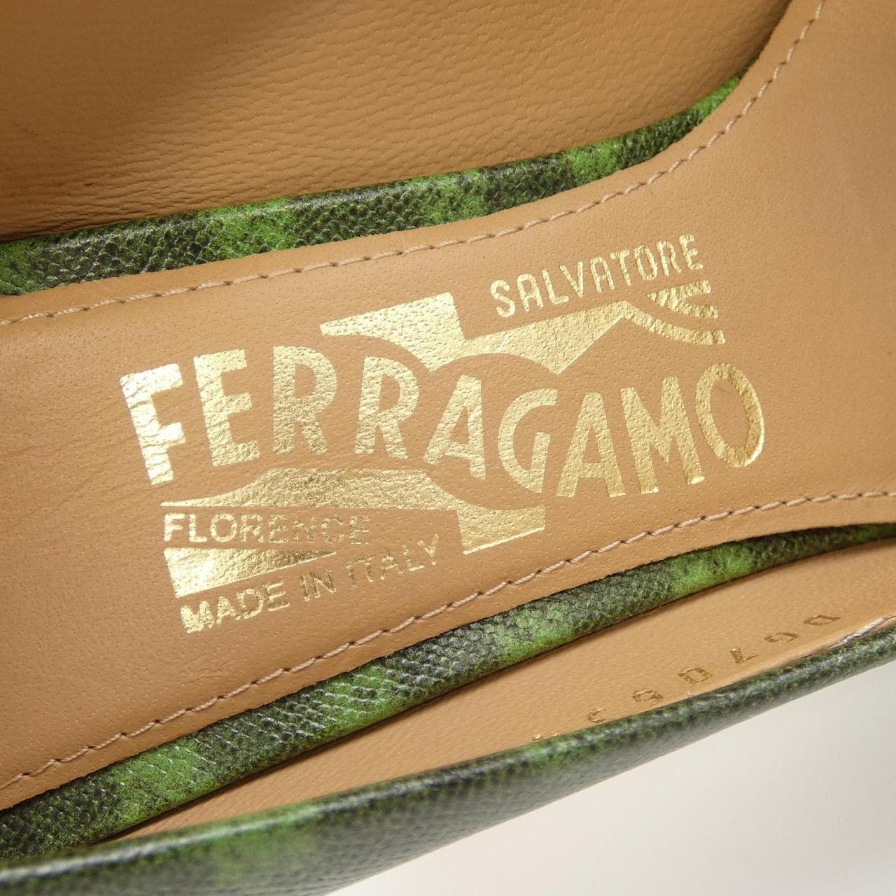 マイフェラガモ MY FERRAGAMO パンプス