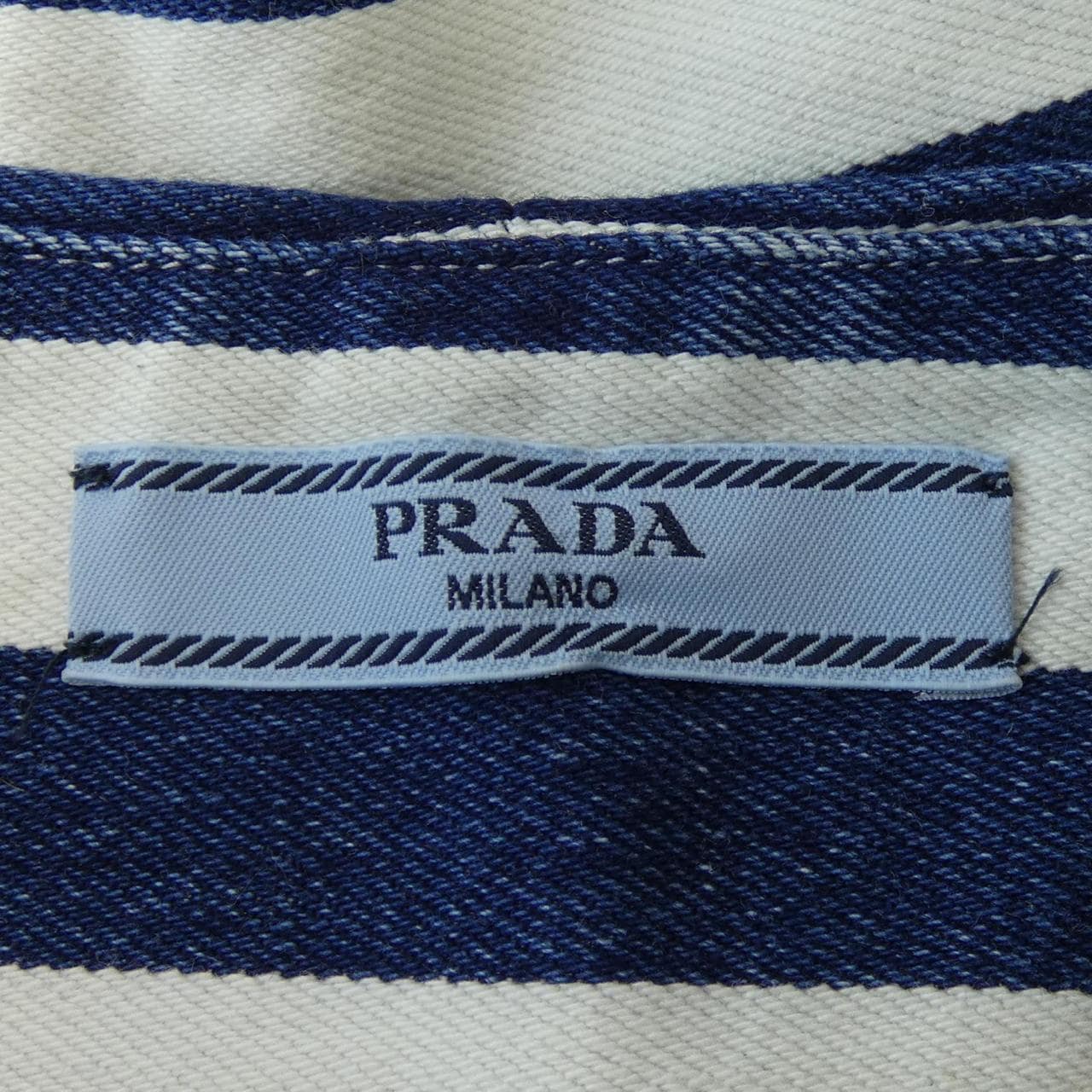 Prada PRADA三角寶獅GFP477 S221 10G2短褲