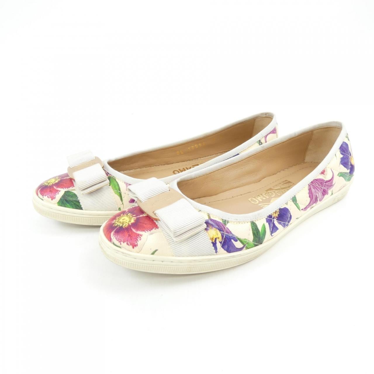 サルヴァトーレフェラガモ SALVATORE FERRAGAMO 16582 フラットシューズ