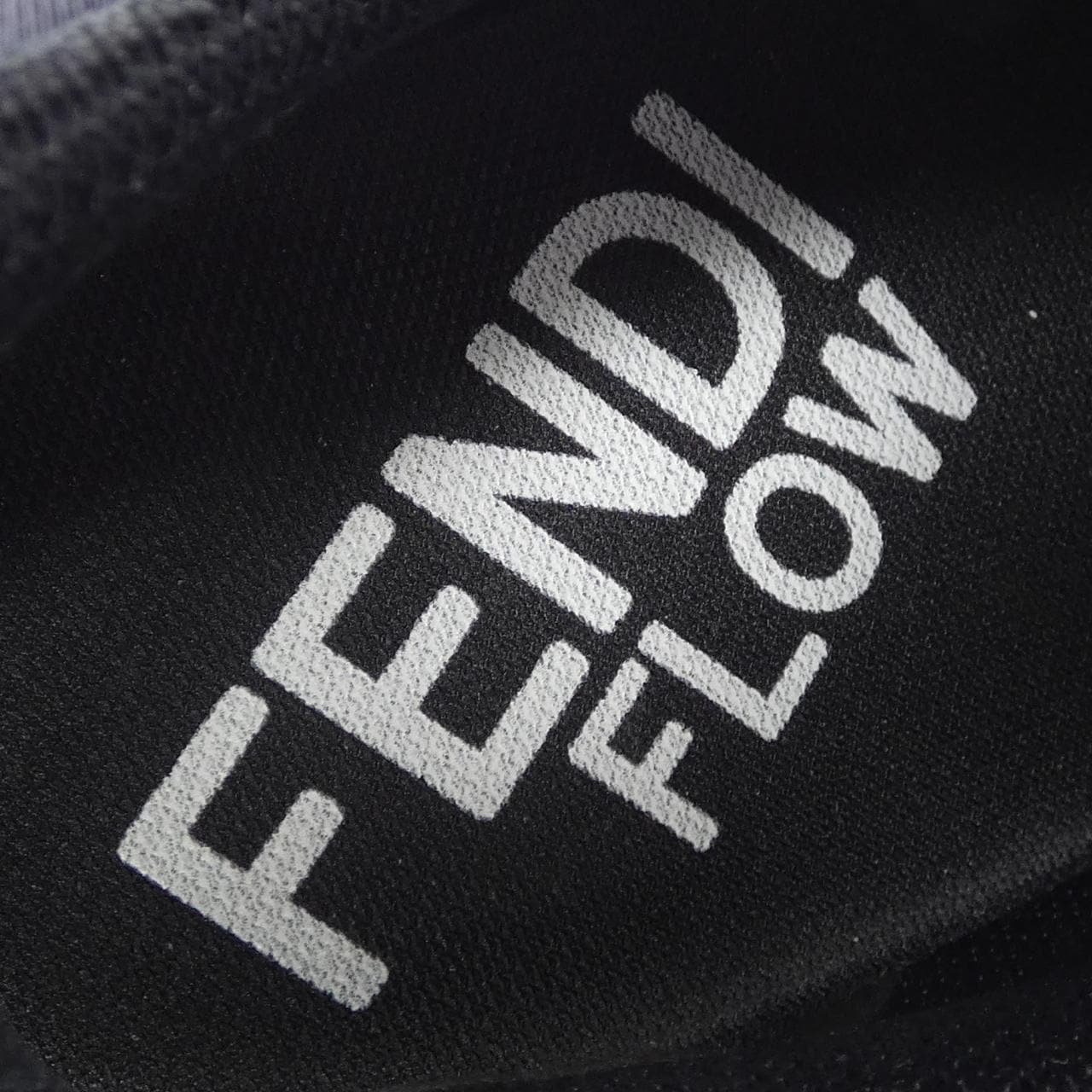 フェンディ FENDI FLOW スニーカー