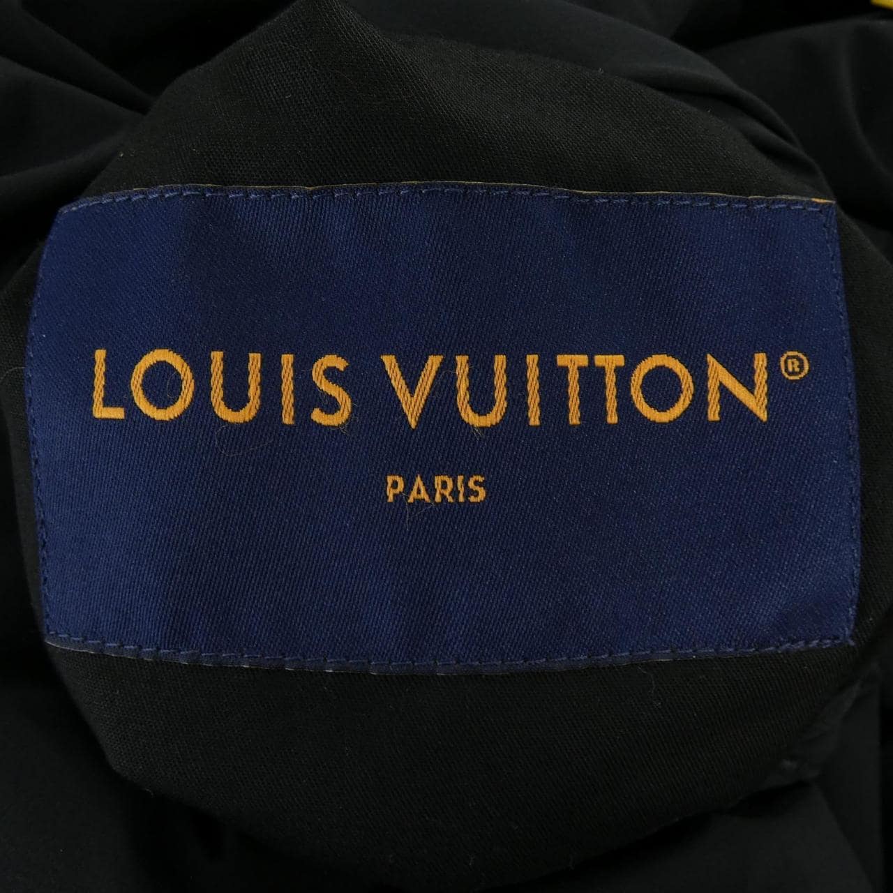 ルイヴィトン LOUIS VUITTON HLB45WAB2 ダウンジャケット