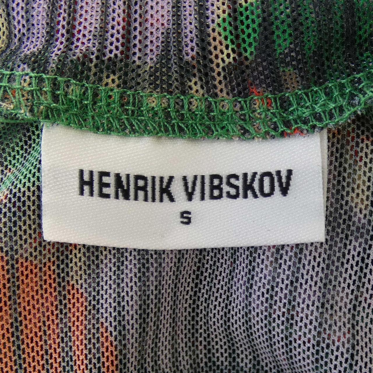 ヘンリックヴィブスコフ HENRIK VIBSKOV トップス