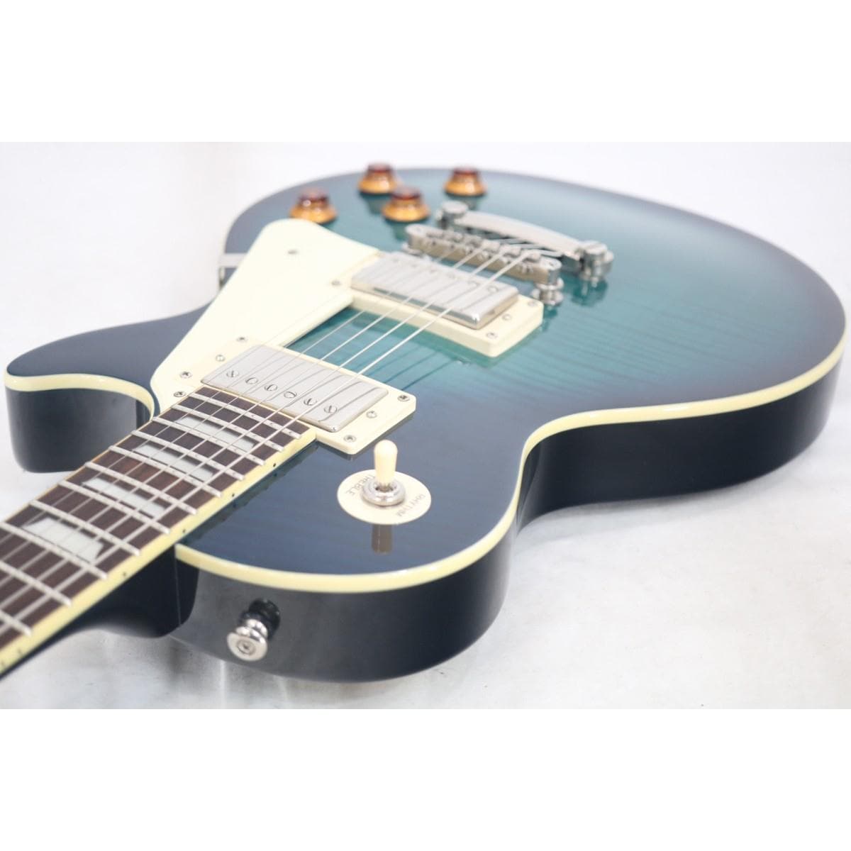 ＥＰＩＰＨＯＮＥ　ＬＥＳ　ＰＡＵＬ　ＳＴＡＮＤＡＲＤ